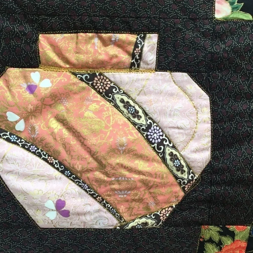 NWT Handcrafted Ginger Jar Quilt